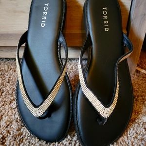 Torrid Size 8W Blingy sandals